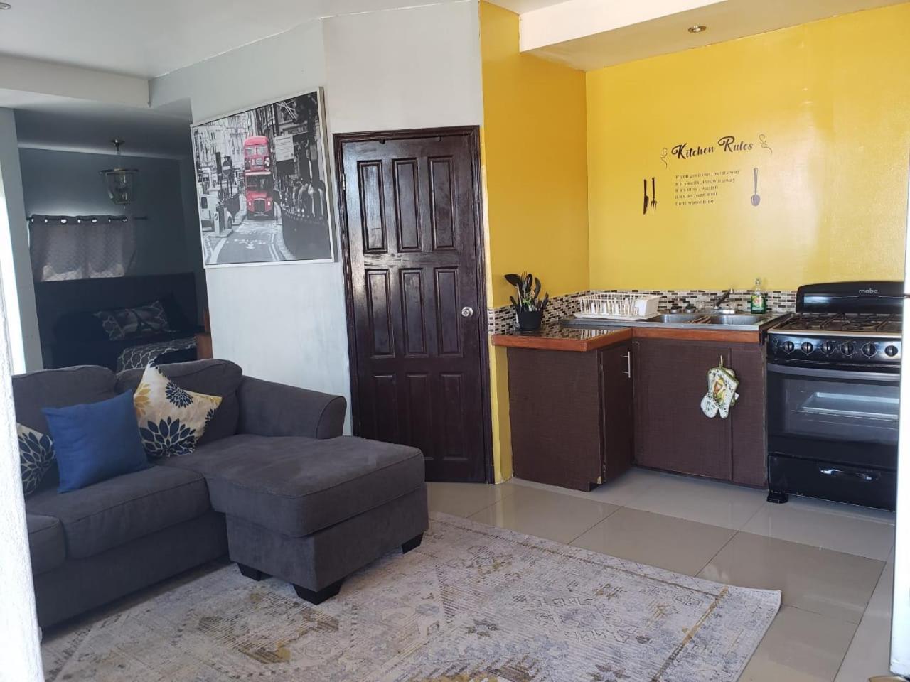 Db Tower Vacation Rental Cidade de Belize Exterior foto